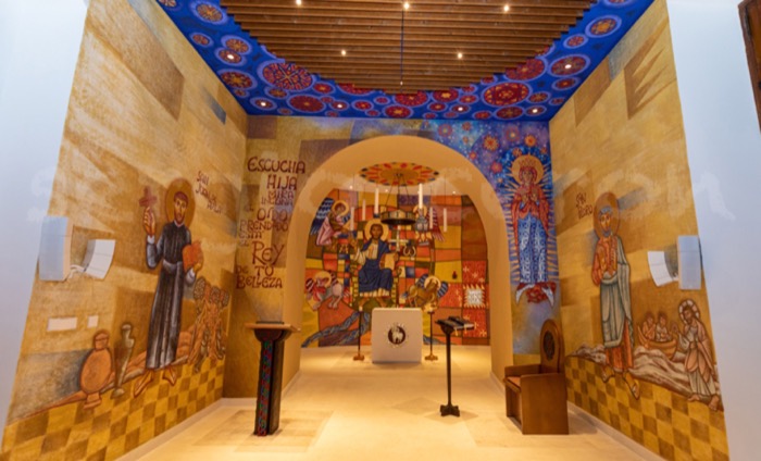 Residência São Pedro — Decoração da Capela · Madrid (Espanha), imagem 2